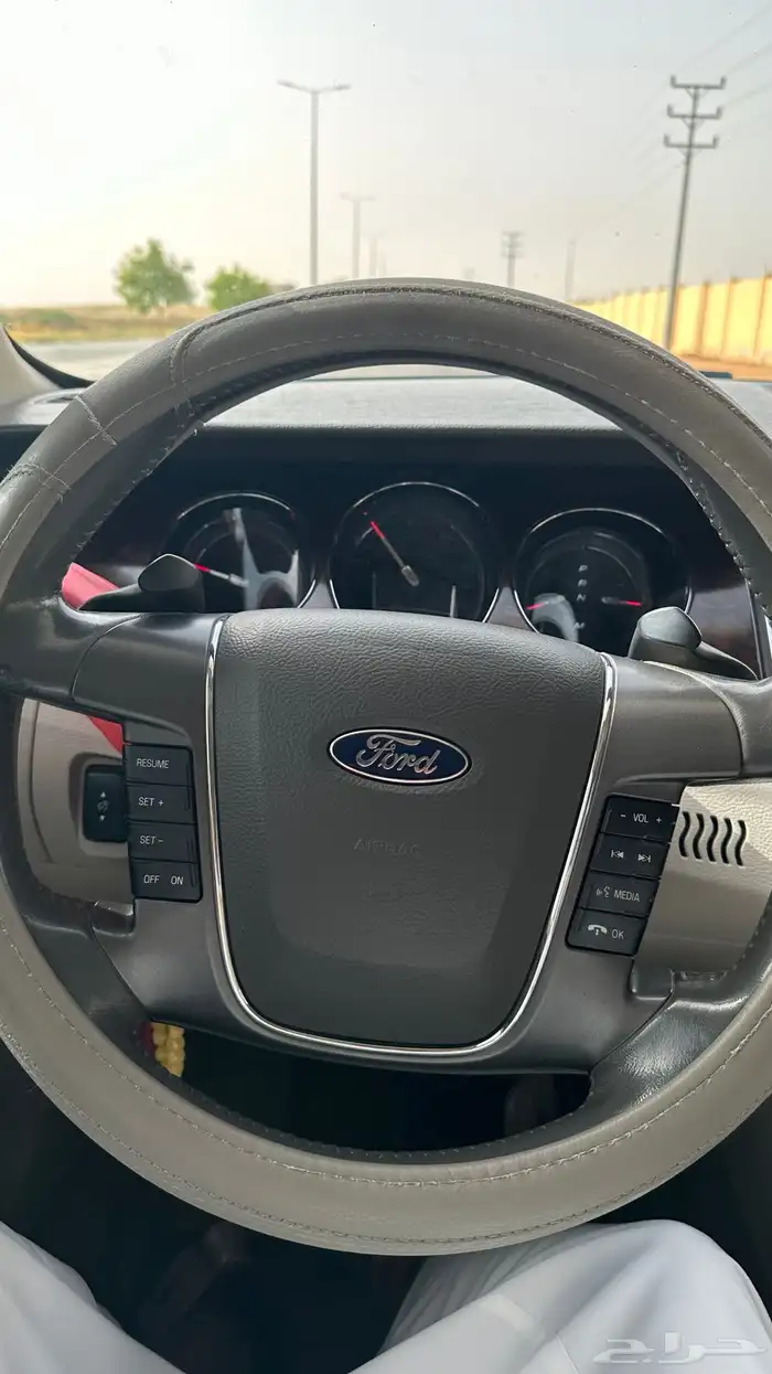 فورد تورس 2012 4