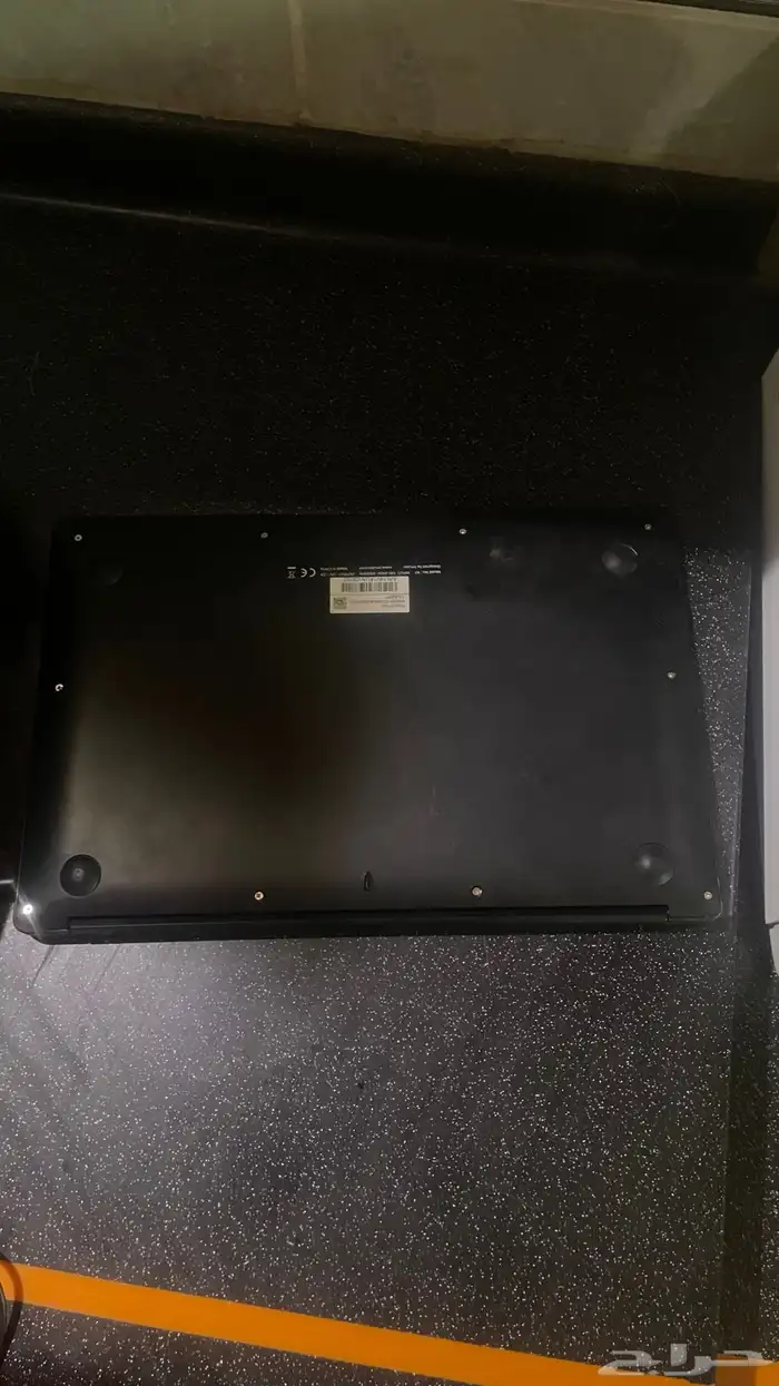 لابتوب استكر الوكاله عليه 3