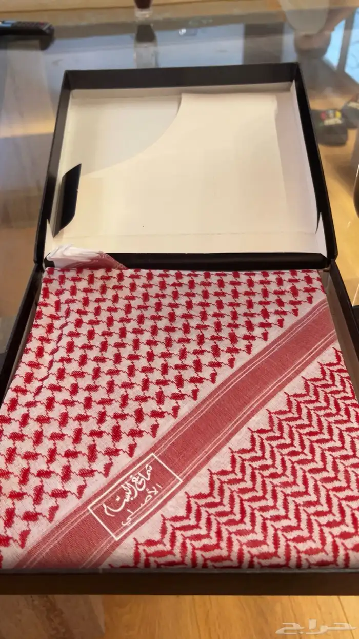 شماغ البسام القديمه 2