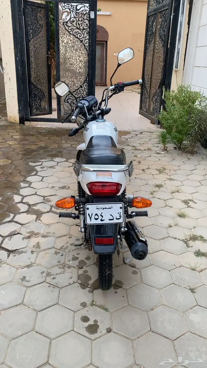 دباب سوزوكي X4 موديل 2013 ممشى 3900 يحتاج فحص وتجديد فقط 0