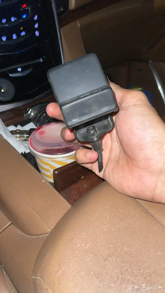 مسكه قفل الكبوت 0