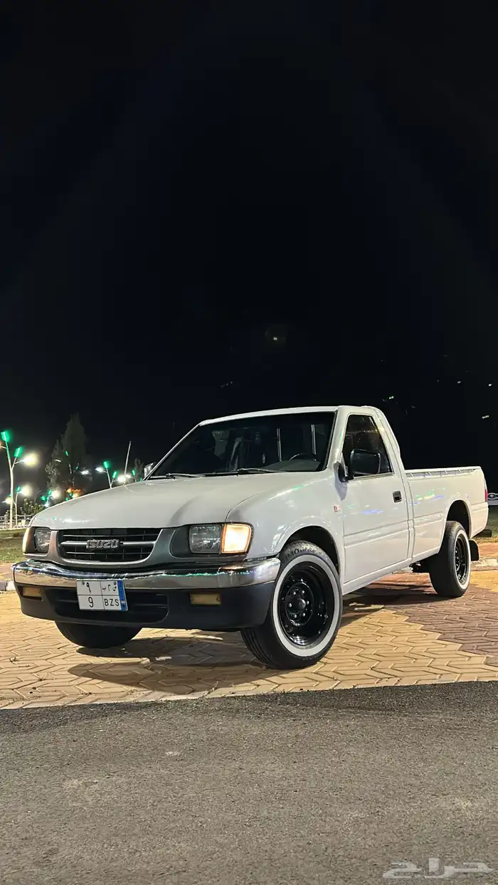 وانيت ايسيزو 2003 2
