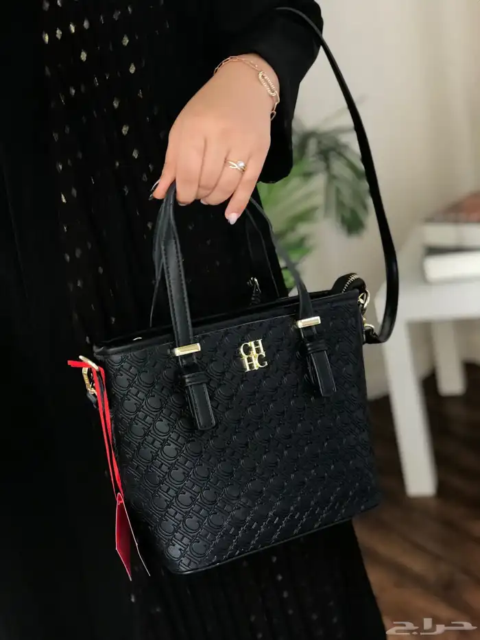 مفارش واكسسوارات وشنط ماركات ومناكير وغيره 13
