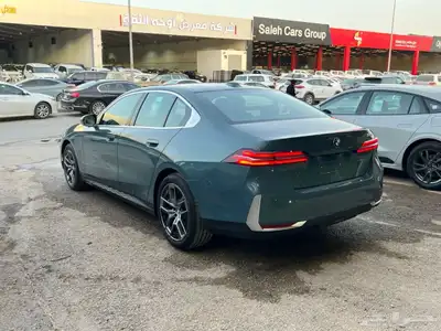 2025 BMW 520 (تصميم يبهر تفاصيل تلهم) استلام فوري 11