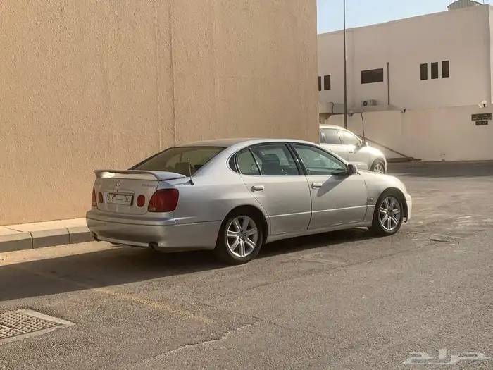 2001لكزس تحمل لوحة مميزه ق ق ق 3
