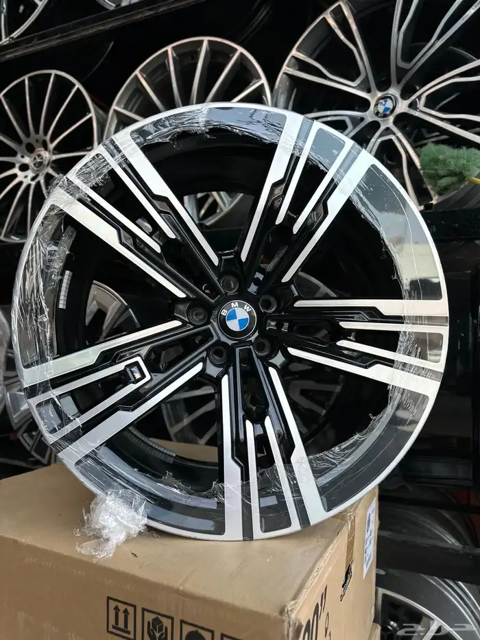 جنوط BMW 2024 i735 اصلي وكآله شد بلد مقاس 21 0