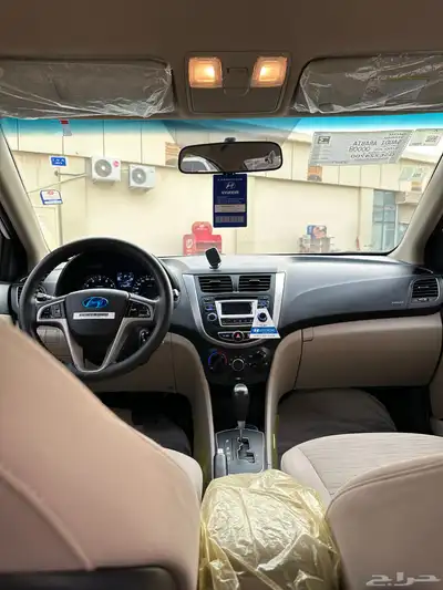 اكسنت. تم البيع خارج الموقع 39
