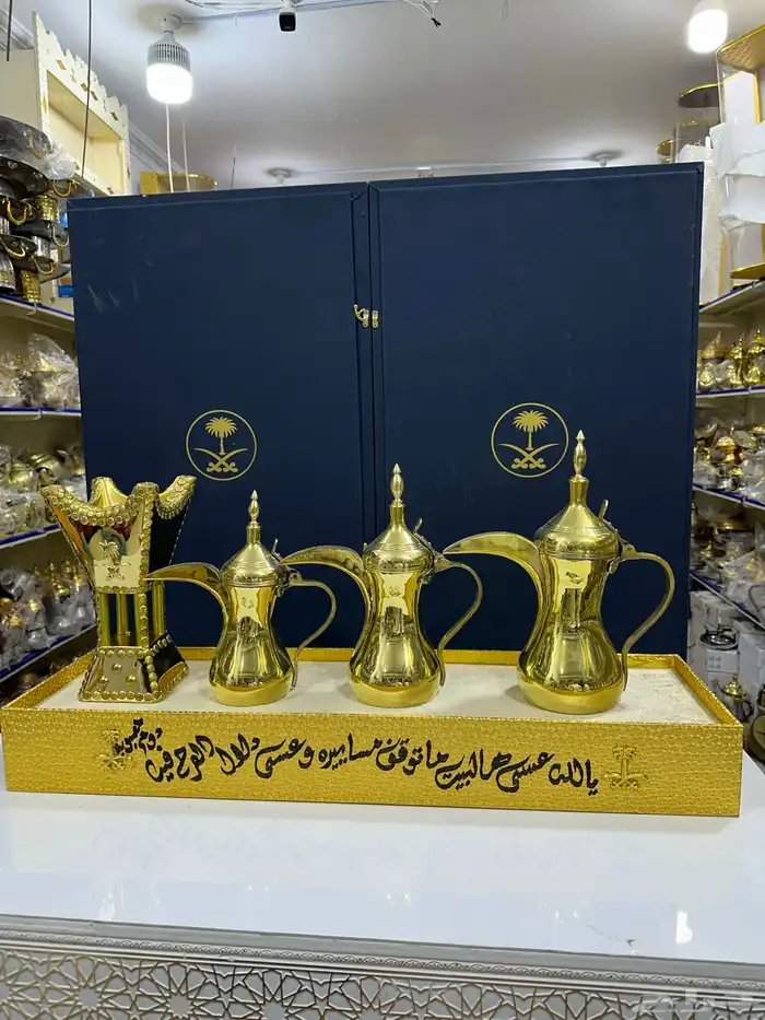 بوكس اهداء دلال رسلان دق يدوي الاصلي مع مبخرة باسم 0