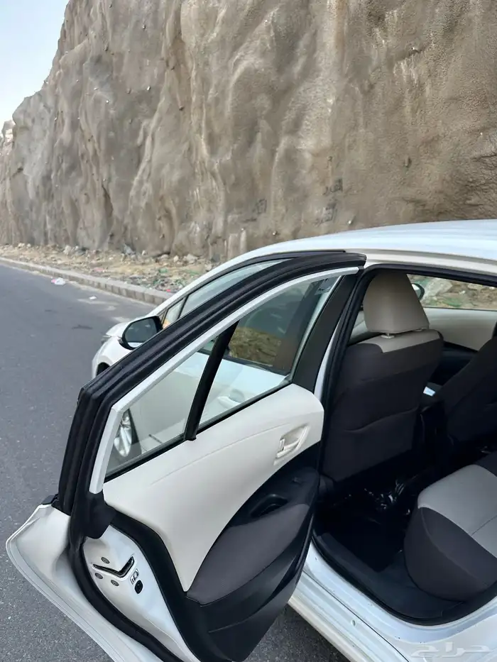 كورولا موديل 2022 للبيع 8