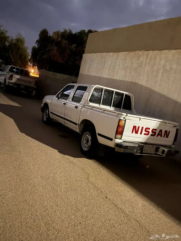 ديتسن 2001 للبيع مكينة كم ليتر 3
