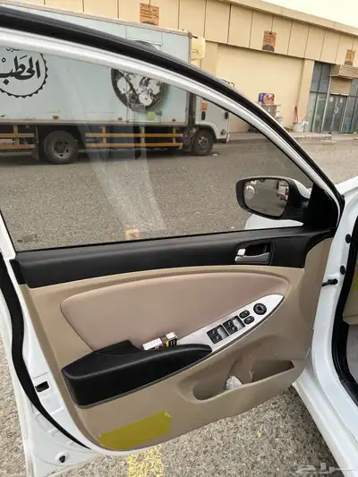 اكسنت. تم البيع خارج الموقع 26
