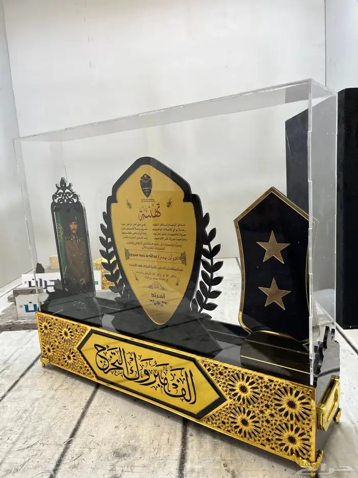 هدايا تخرج للضباط والمدارس والمتقاعدين توصيل الى الباب 0