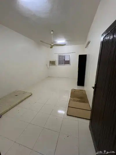 للايجار شقة عوايل نظيف شرق بريدة 1