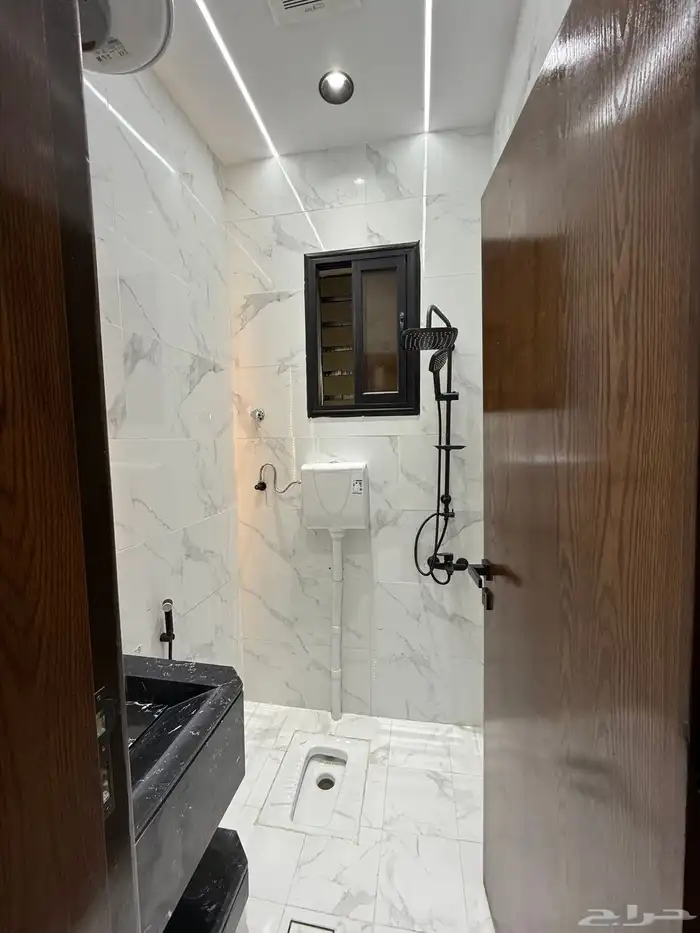 للبيع شقق ارضيه وشقق علويه بالموسى مقابل المدارس والخدمات 24