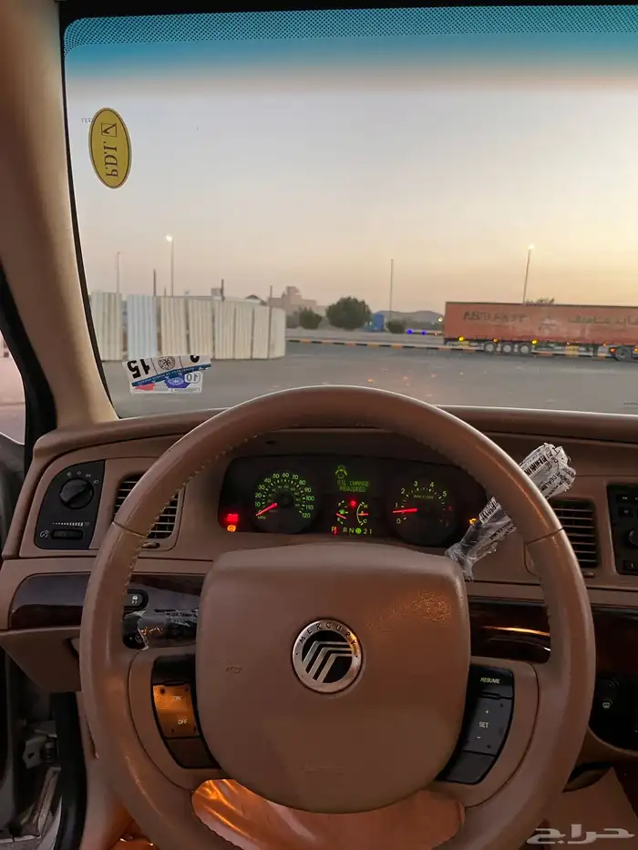 فورد جراند ماركيز 2010 13