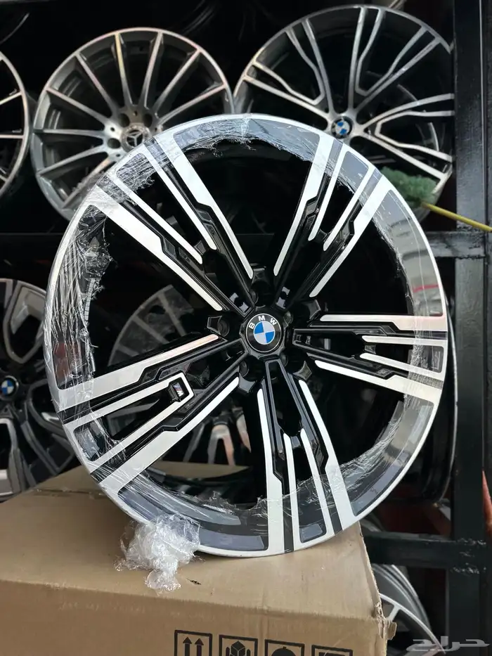 جنوط BMW 2024 i735 اصلي وكآله شد بلد مقاس 21 4