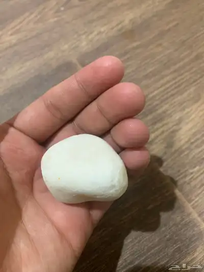 لقيت الحجر ذا مدري هو نادر او لا 0