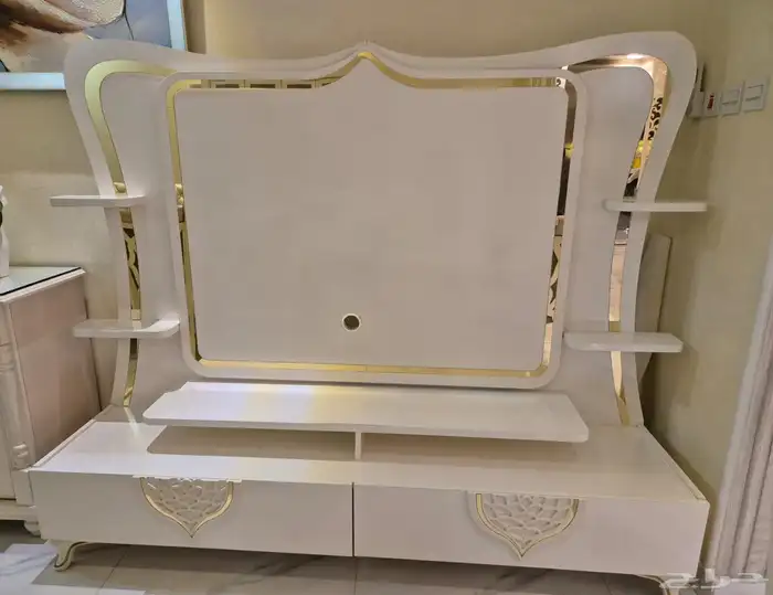 طاوله شاشه للبيع 0