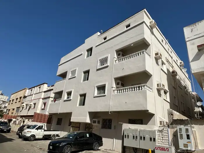 عمارة للبيع بحي الفيصلية مجددة ومؤجرة بعقود الكترونية 0