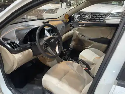 هيونداي اكسنت (مخزنة) 2016 6