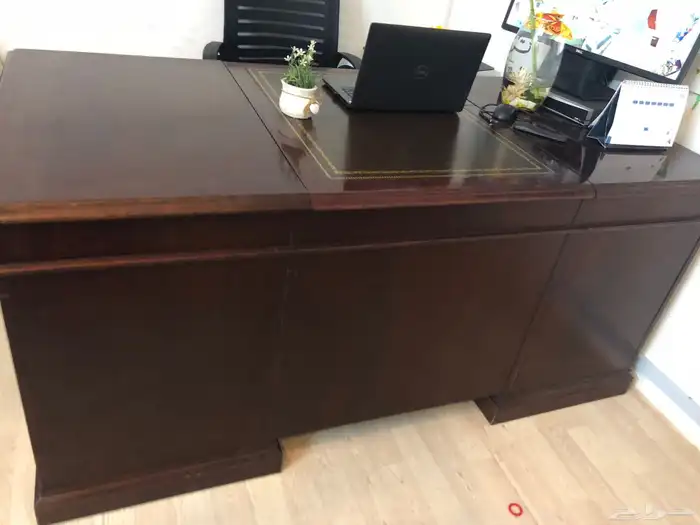 مكتب مستعمل للبيع 2