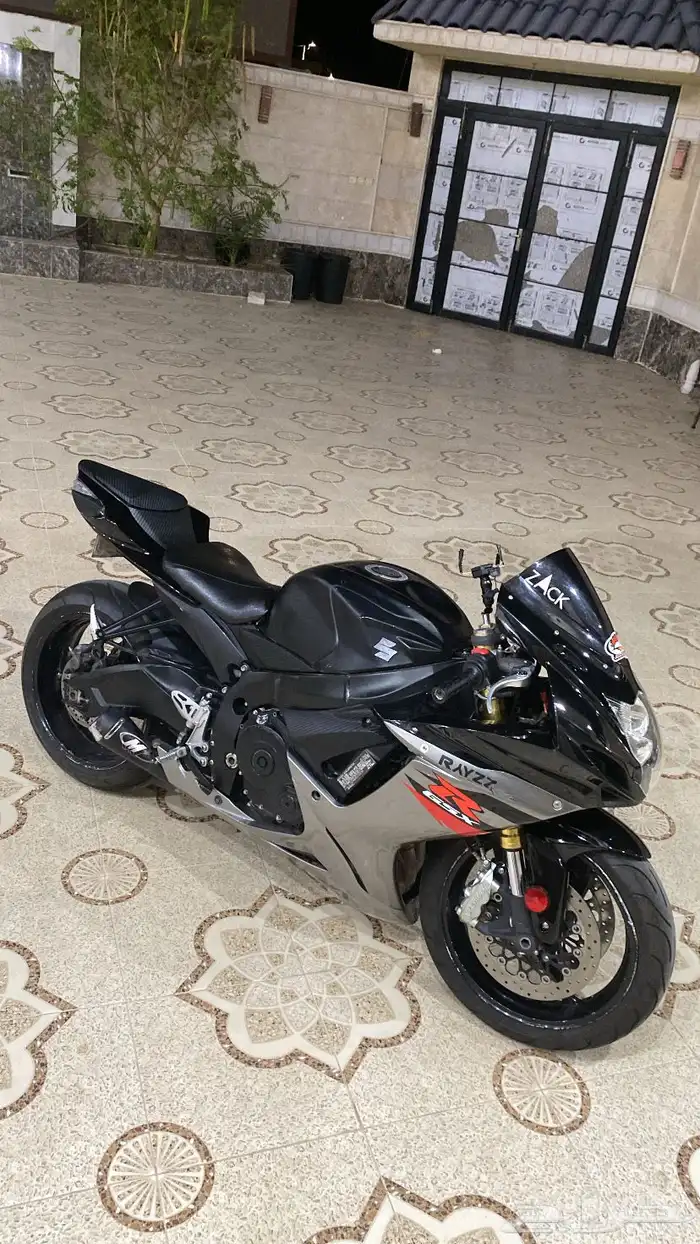 دباب سوزوكي 750 1