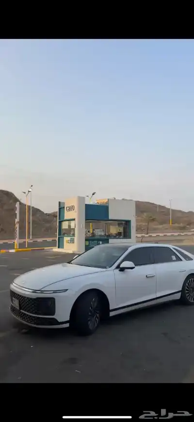 هونداي ازيرا 2025 فل كامل كاليجرافي الممشى 10 الاف 4