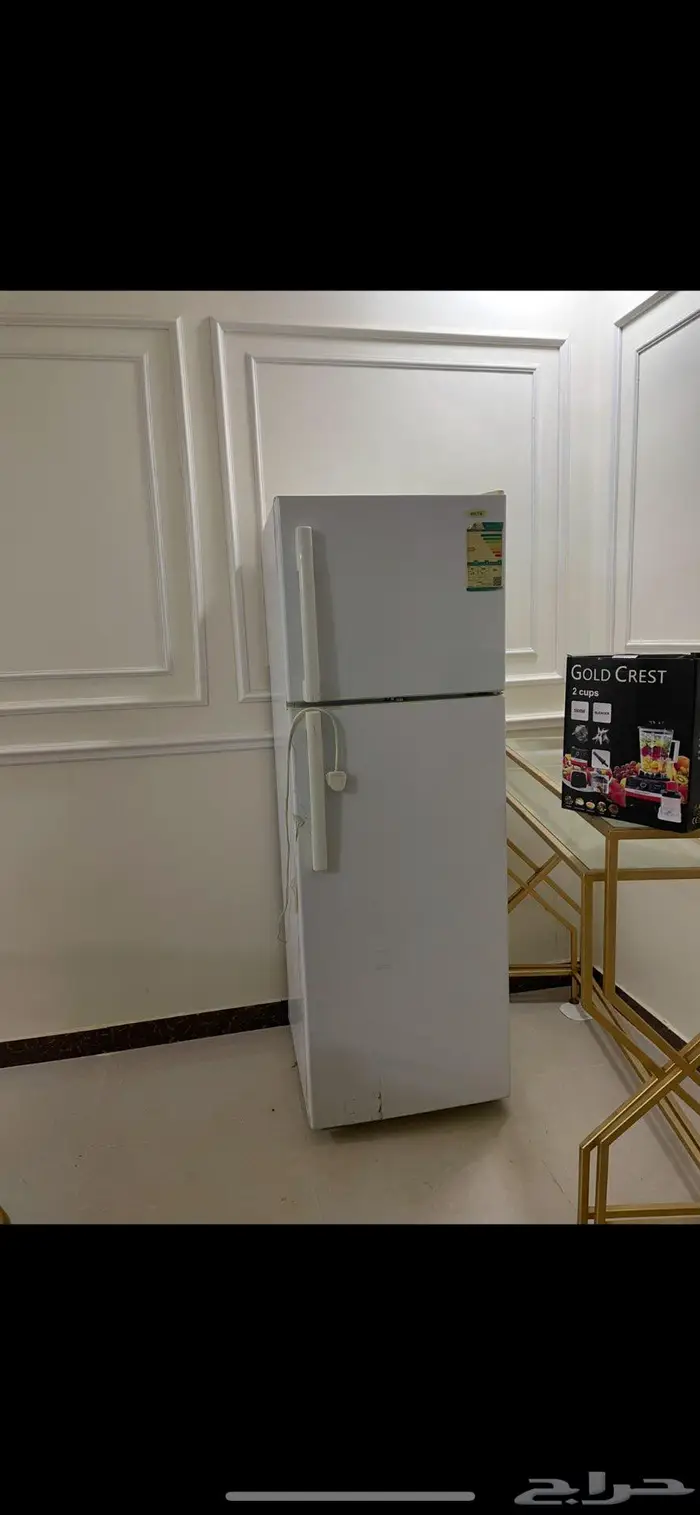 ثلاجة شبه جديده 0