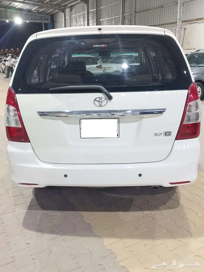 تايوتا انوفا 2015 0
