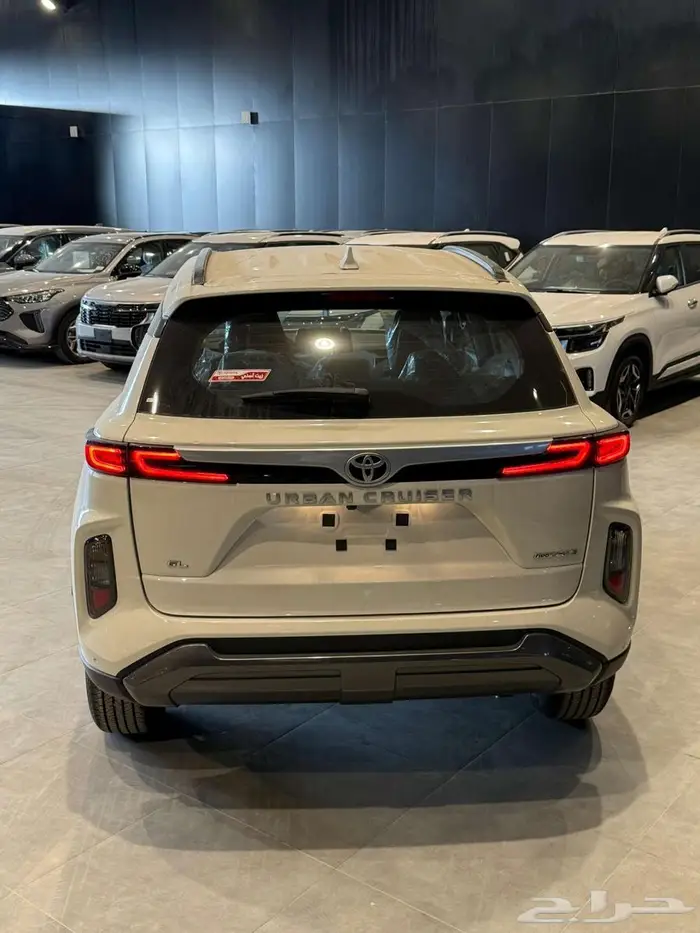 تويوتا اوربان كروزر استاندرد 2025 6