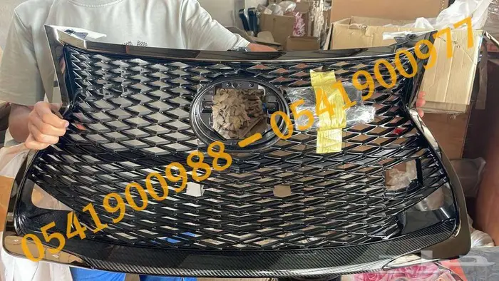 شبك امامي اصلي جديد كاربون فايبر لكزس LEXUS GSF V8 2016-2020 4