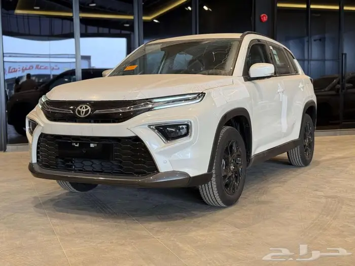 تويوتا اوربان كروزر استاندرد 2025 0