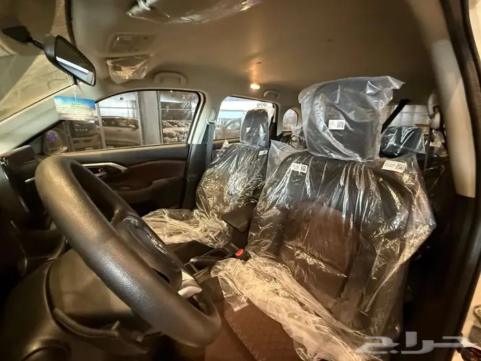 تويوتا اوربان كروزر استاندرد 2025 11