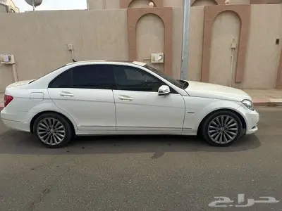 مرسيدس c200 2012 1