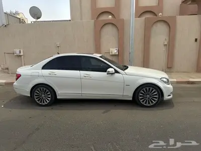 مرسيدس c200 2012 3