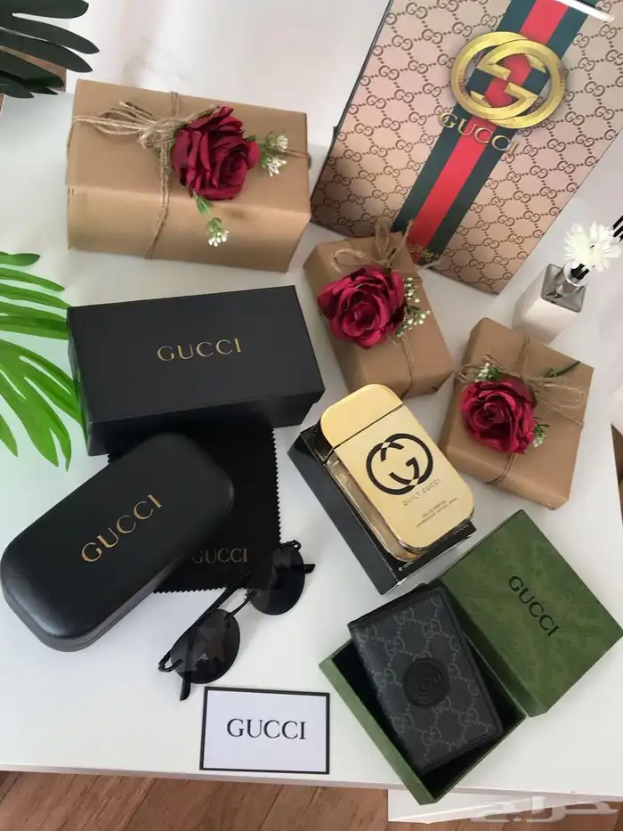 مفارش واكسسوارات وشنط ماركات ومناكير وغيره 55