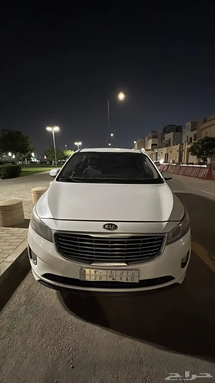 كيا كرنفال نظيفة 2016 2