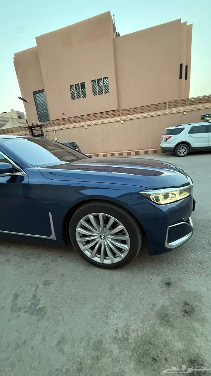 بي ام دبليو 730li 2022 شبه جديده 3