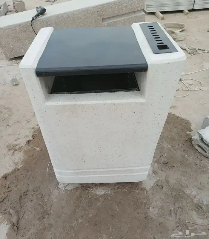 كراسى خرسانية سلات نفايات احواض زراعية مصدات مواقف 18