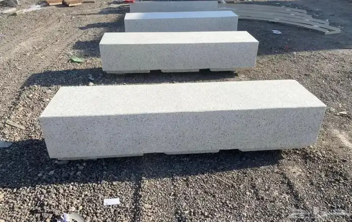 كراسى خرسانية سلات نفايات احواض زراعية مصدات مواقف 1