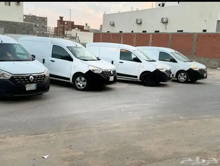 مجموعة سيارات بضاعة للبيع رينو 3
