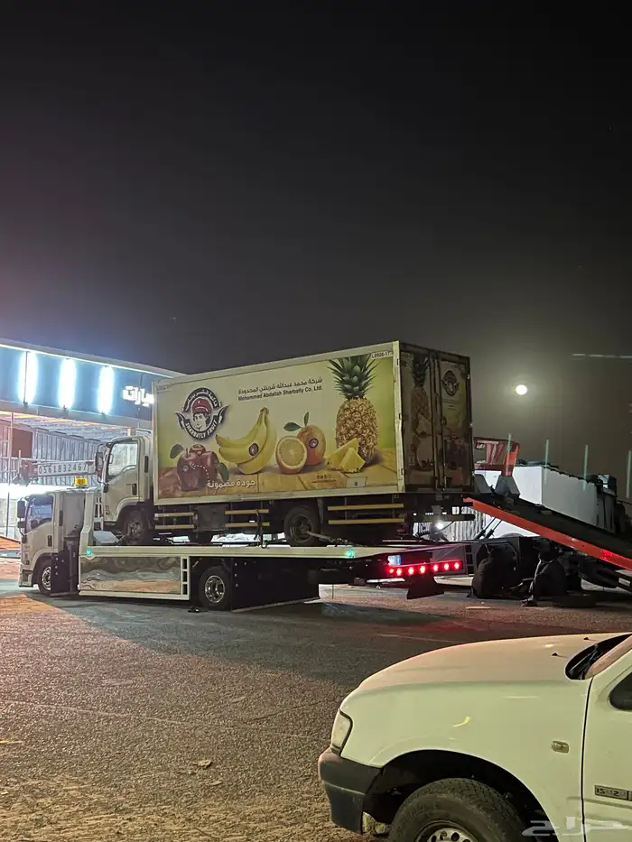 سطحه هدروليك كرين زلاجات طالع من بريده لحفر الباطن فاضي 2