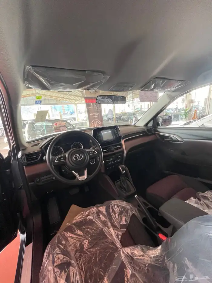 تويوتا اوربان كروزر - GL - 2025 13