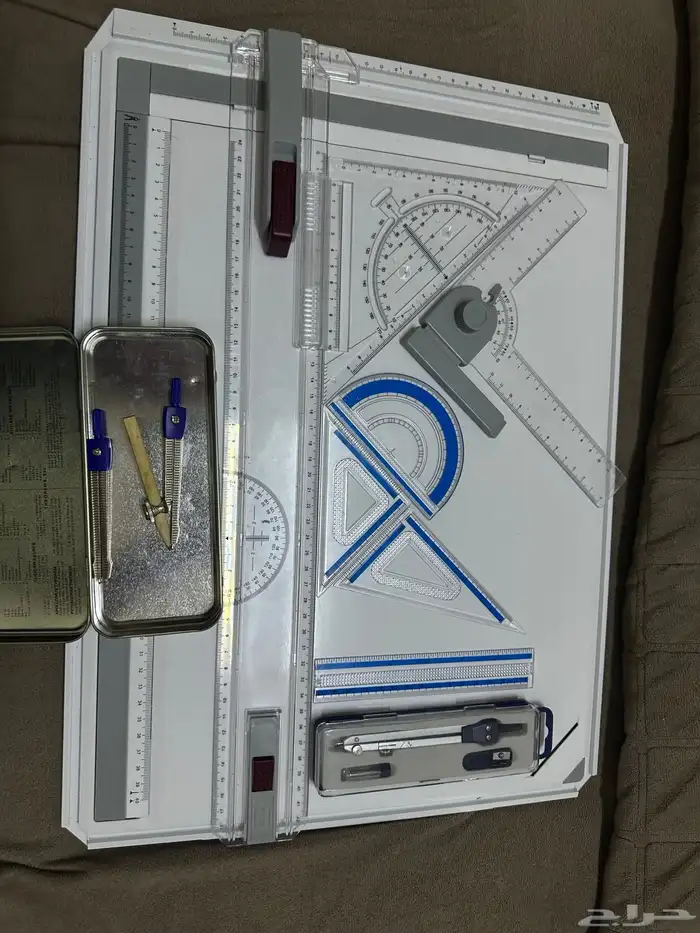 ادوات رسم هندسي 0