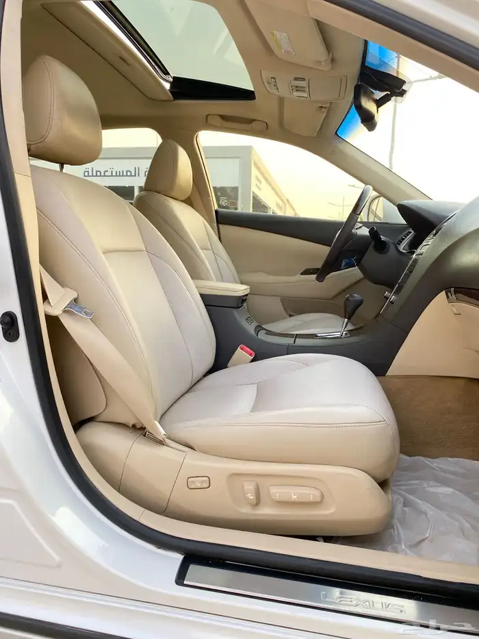 لكزسES350 عليها لوحه شبه مميزه 28