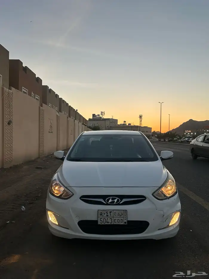 للبيع اكسنت 2018 5