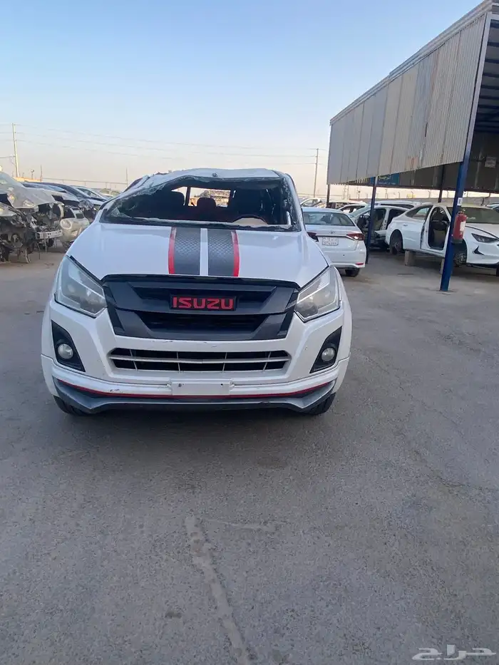 ايسوزو ديماكس دبل قير توماتيك موديل 2018 قطع غيار تشليح فقط 0