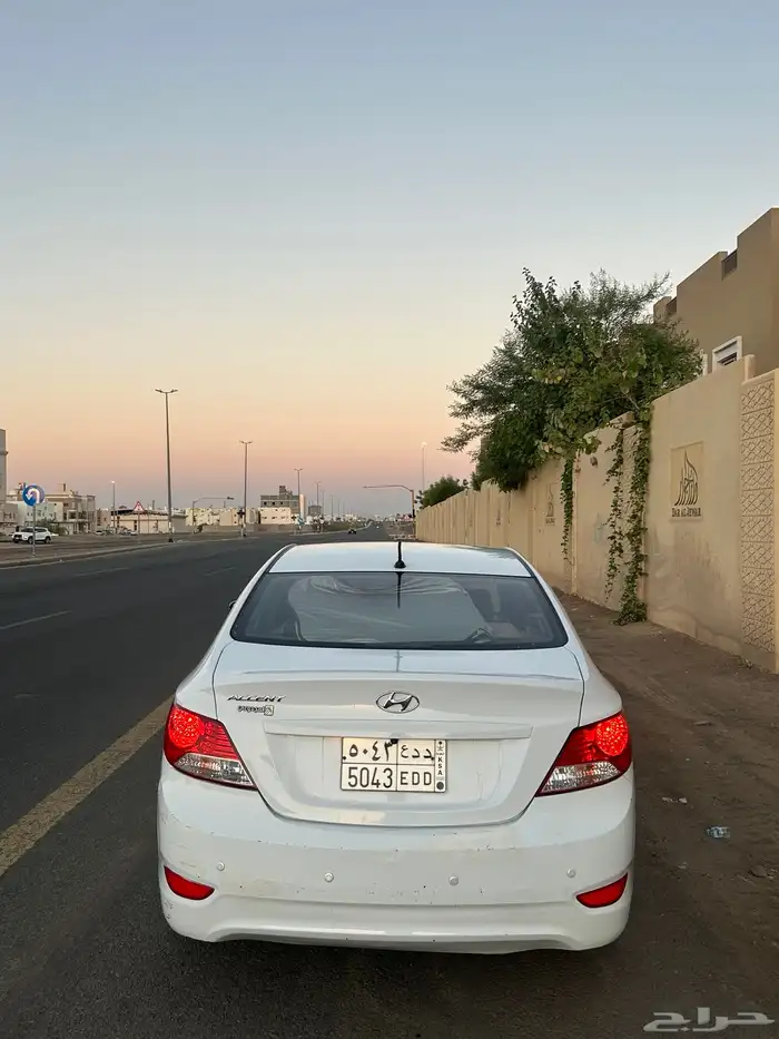 للبيع اكسنت 2018 1