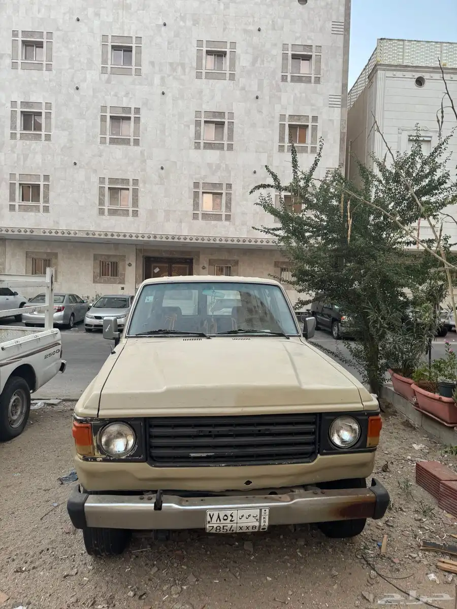 صالون لاندكروزر 4WD 2