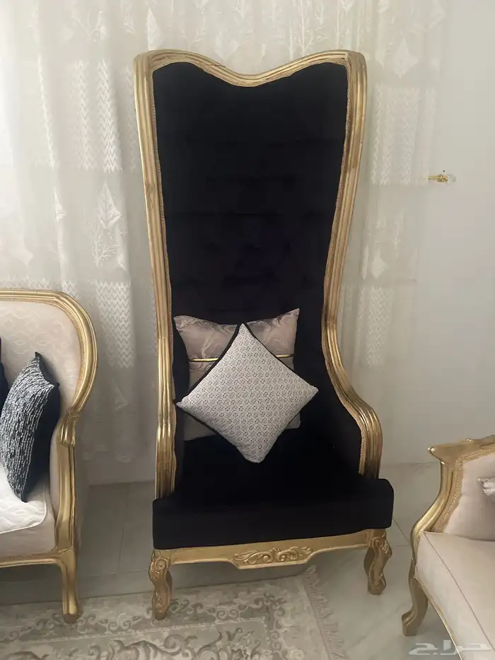 عندي اربعه كراسي ملكي مجالس للبيع 0